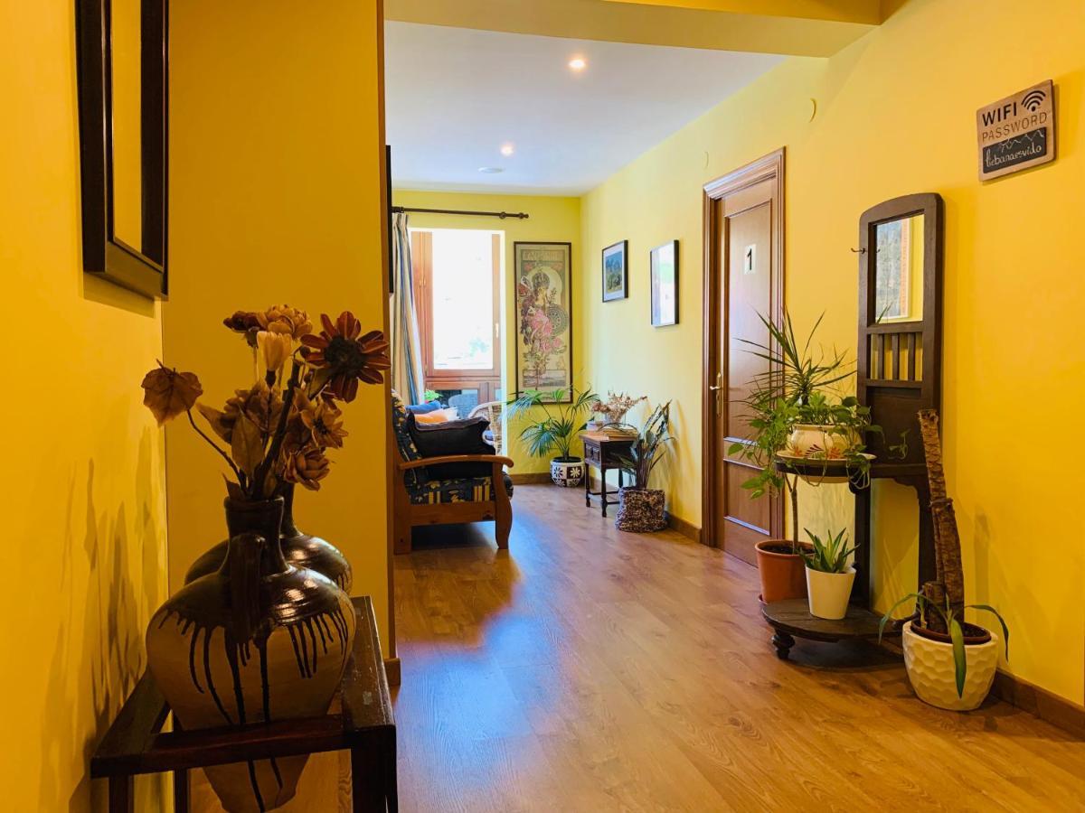 Отель Hostal La Serna Потес Экстерьер фото